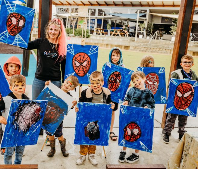 Kids paint their one of the hero of "SPIDER MAN"